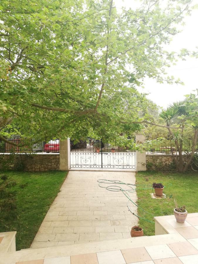 La Casa di Caterina: Nature,Relax&Private Garden Lefkáda Esterno foto