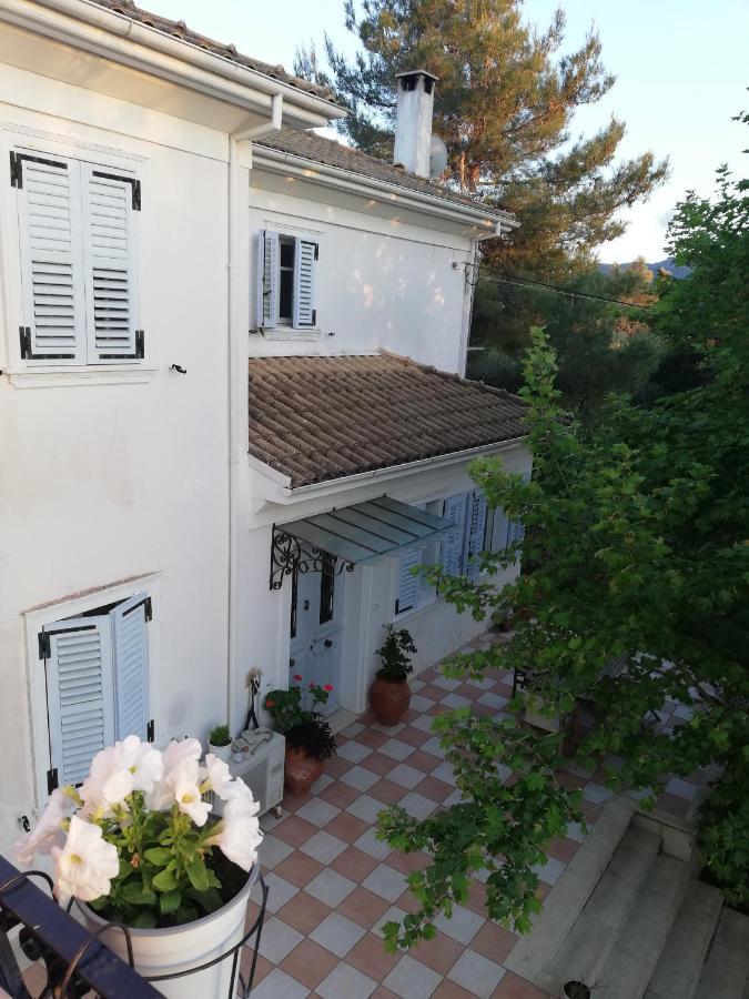La Casa di Caterina: Nature,Relax&Private Garden Lefkáda Esterno foto
